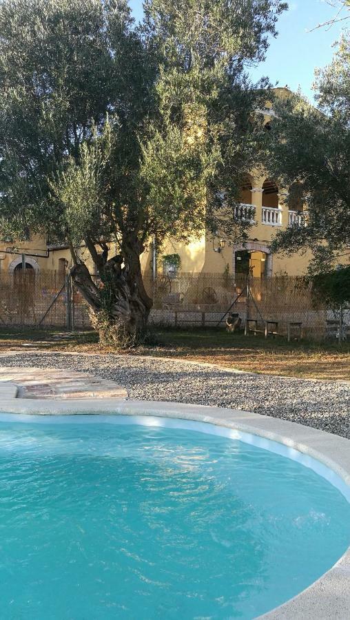 Gasthaus Maset Del Garraf Olesa de Bonesvalls Exterior foto